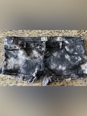 RVCA Women's Black Tie-Dye Distressed Denim Low Rise Shorts size 29
